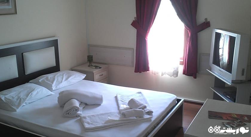 تخت بزرگ اتاق استاندارد